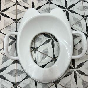 Munchkin White and Grey Toddler Potty Training Toilet Seat with Handles